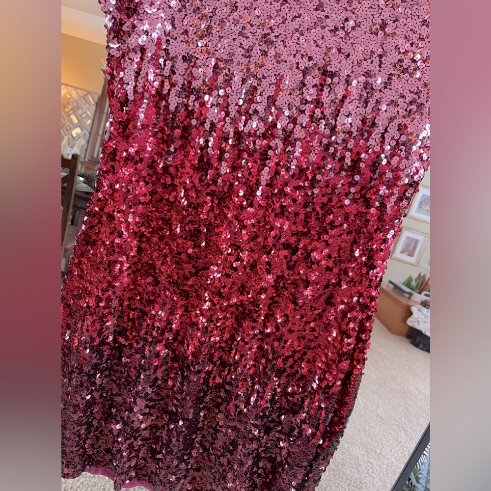 Sequin cocktail dress. Size XL. Tons of stretch+super comfortable. Wore once.